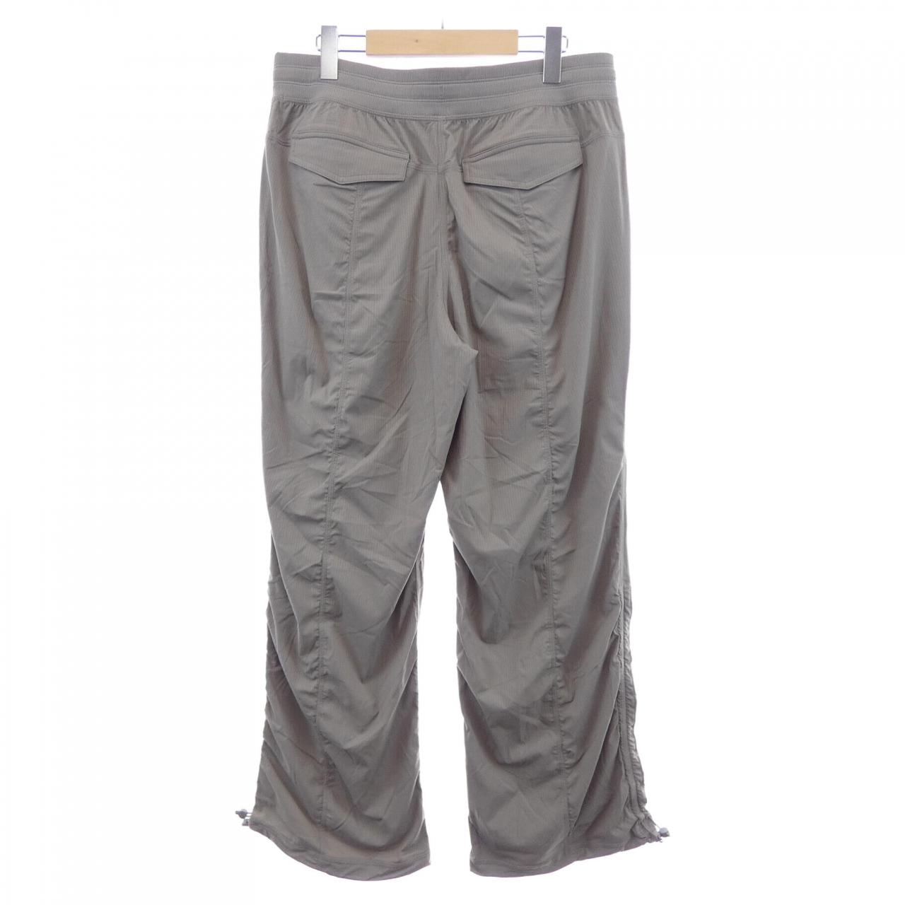 LULULEMON パンツ