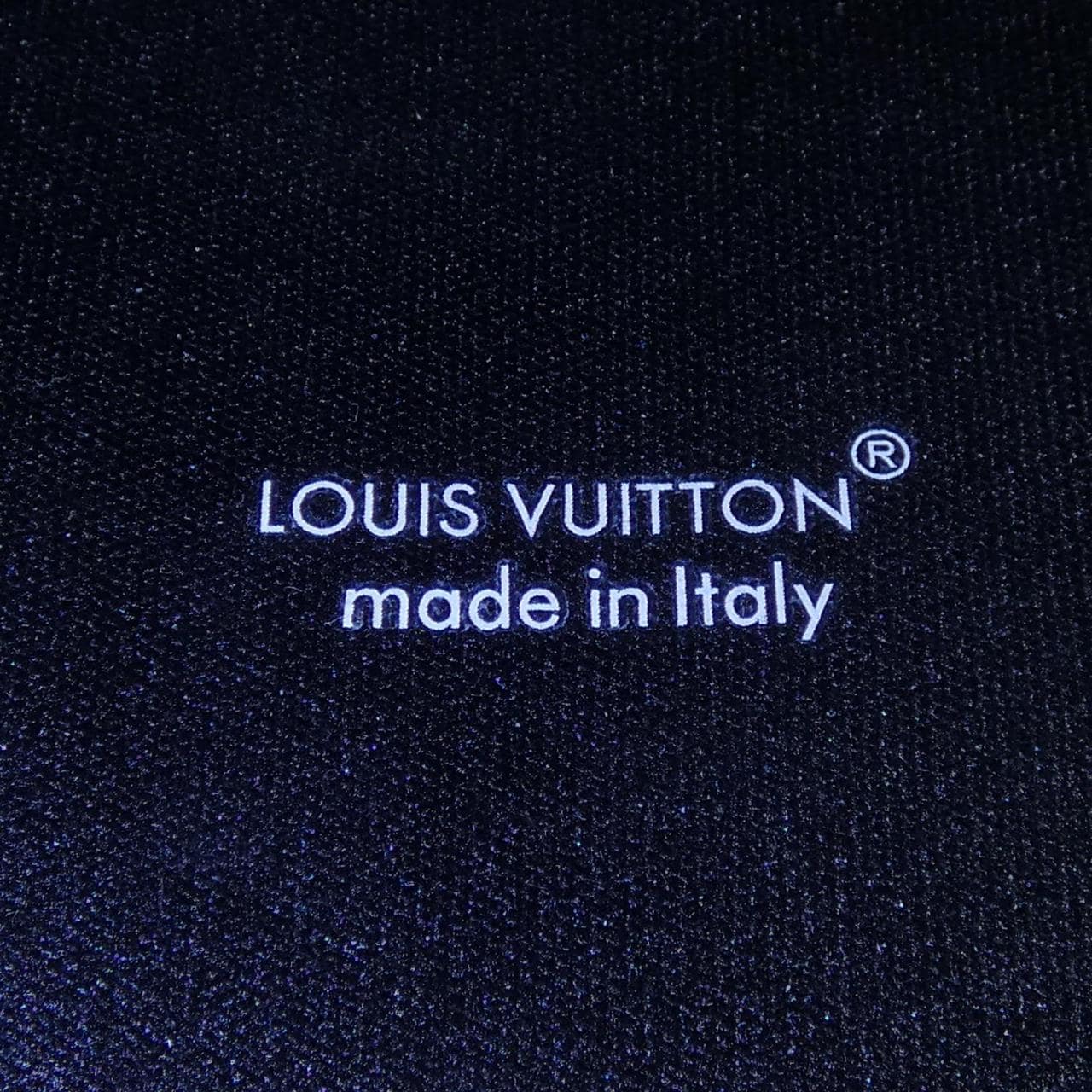 ルイヴィトン LOUIS VUITTON メタルディティール LVトレイナーライン スニーカー