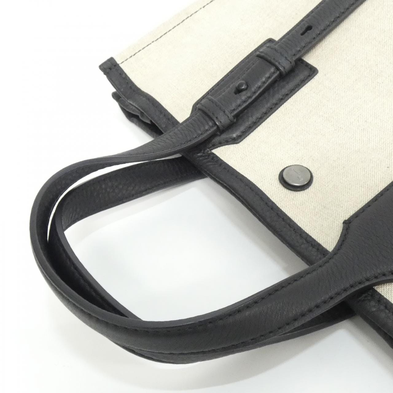 サルヴァトーレフェラガモ 24 0797 バッグ