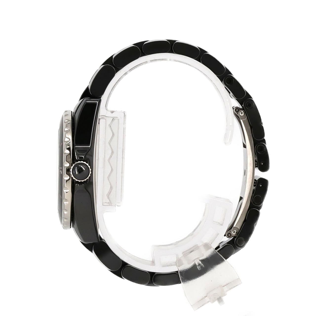 CHANEL J12 33mm Ceramic H0682 Ceramic Quartz