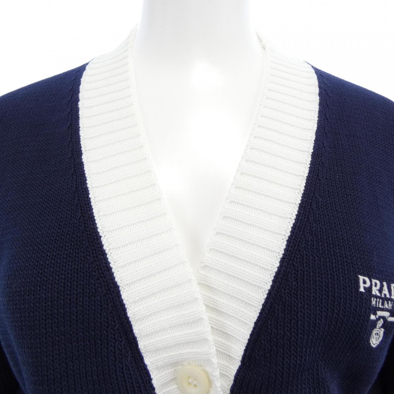 プラダ PRADA クロップド セミラグランショルダー P25I04 S211 1ZO5 カーディガン