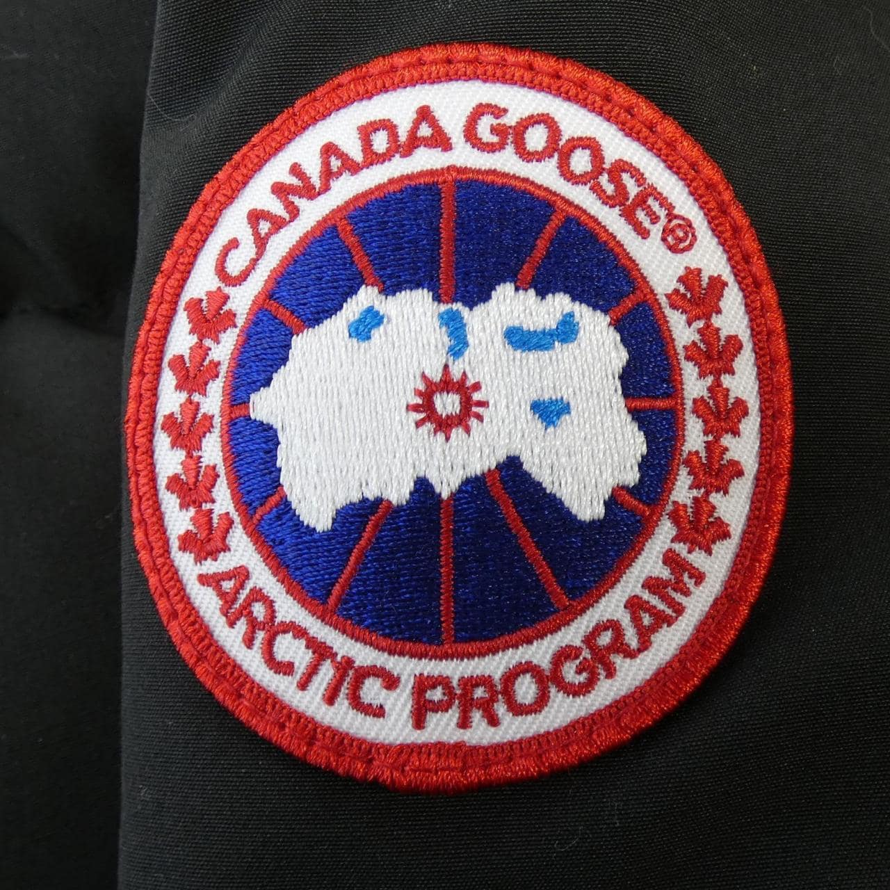 カナダグース CANADA GOOSE ダウンジャケット