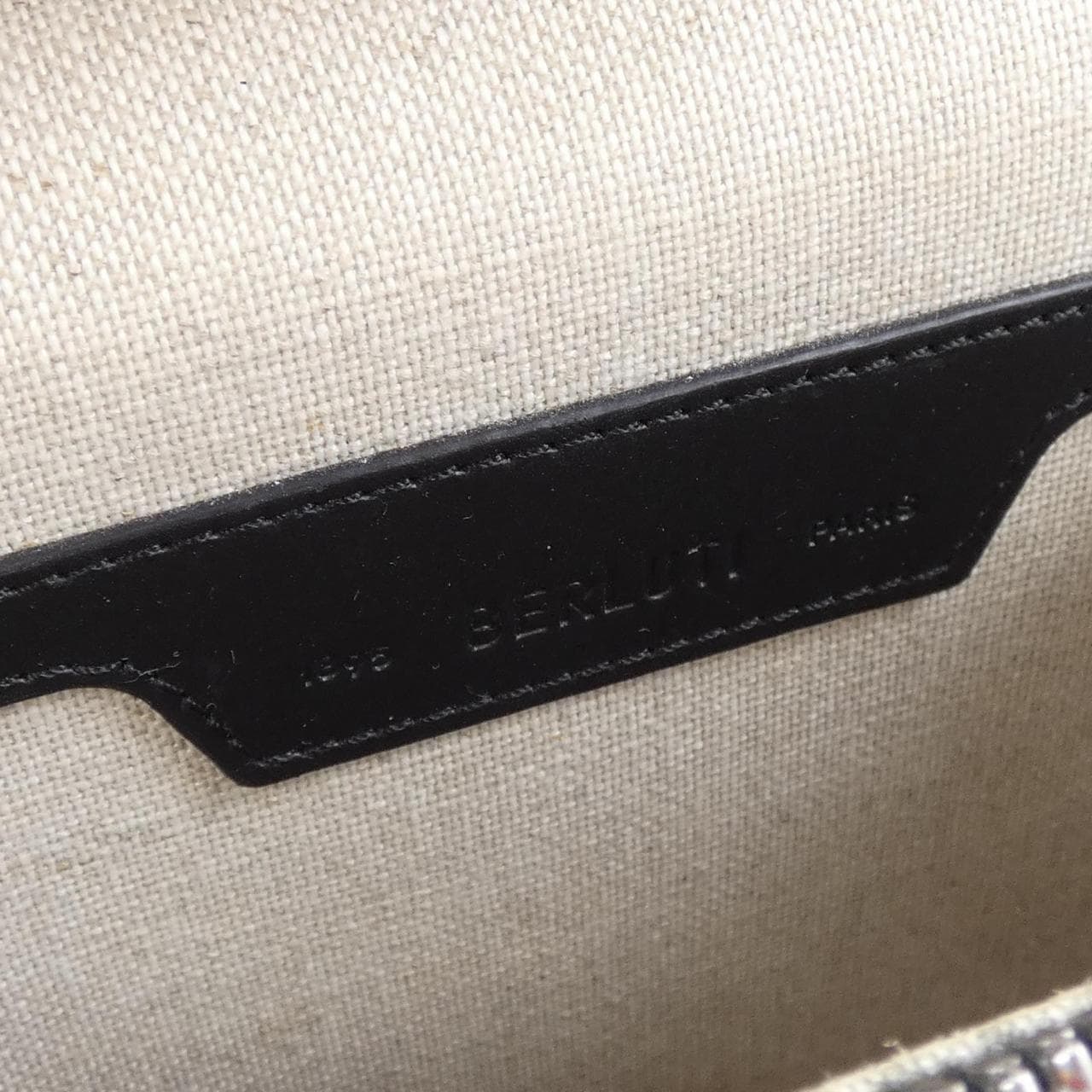 ベルルッティ Berluti フリースクリットスワイプレザーメッセンジャー BAG