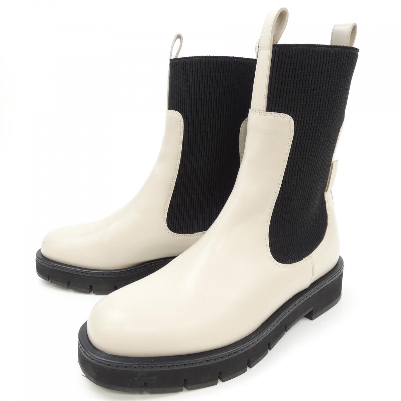 サルヴァトーレフェラガモ SALVATORE FERRAGAMO ブーツ