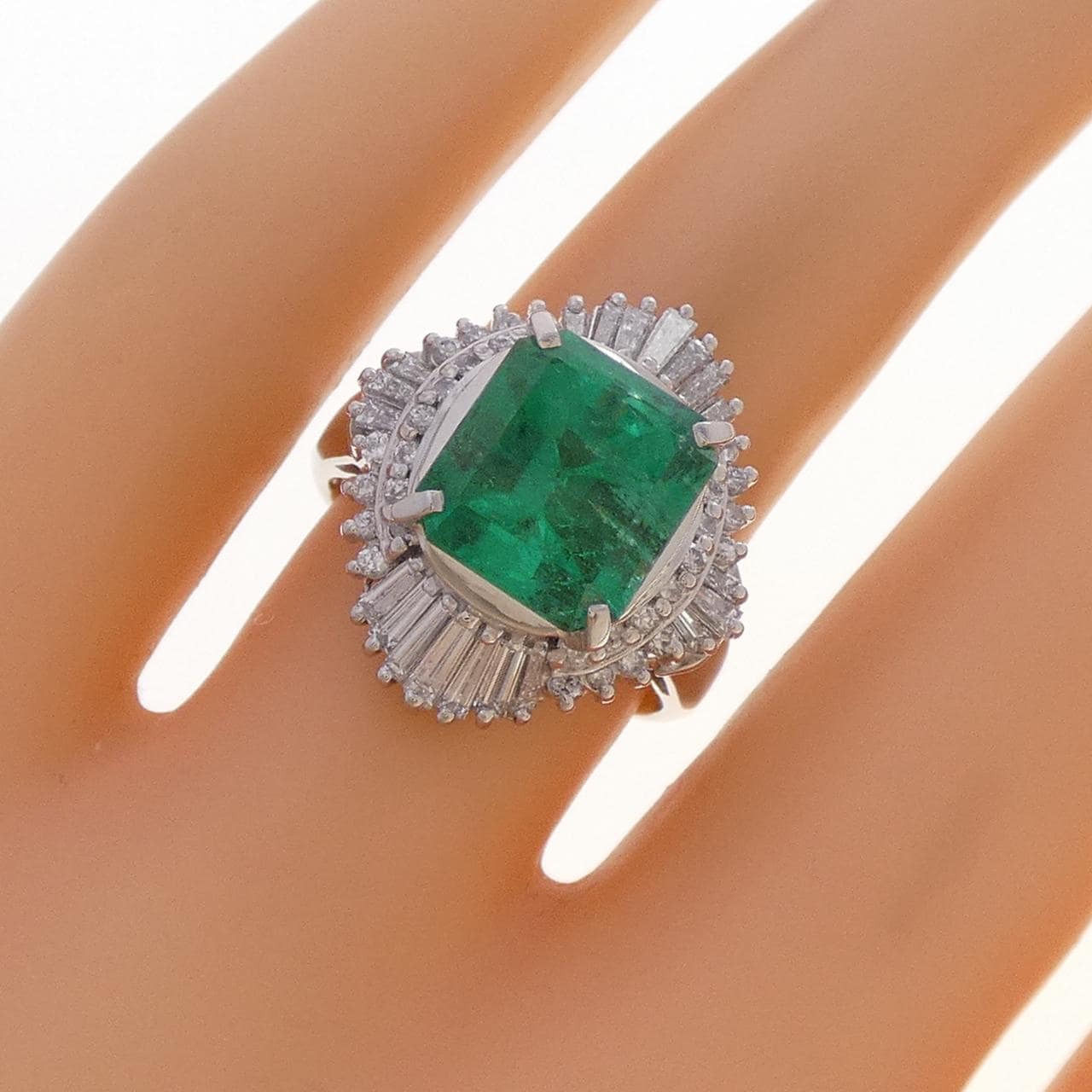 PT900 エメラルド リング 4.23CT コロンビア産