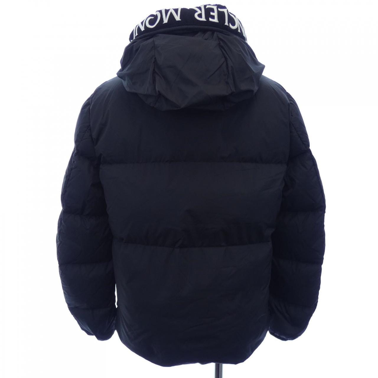 モンクレール MONCLER ダウンジャケット