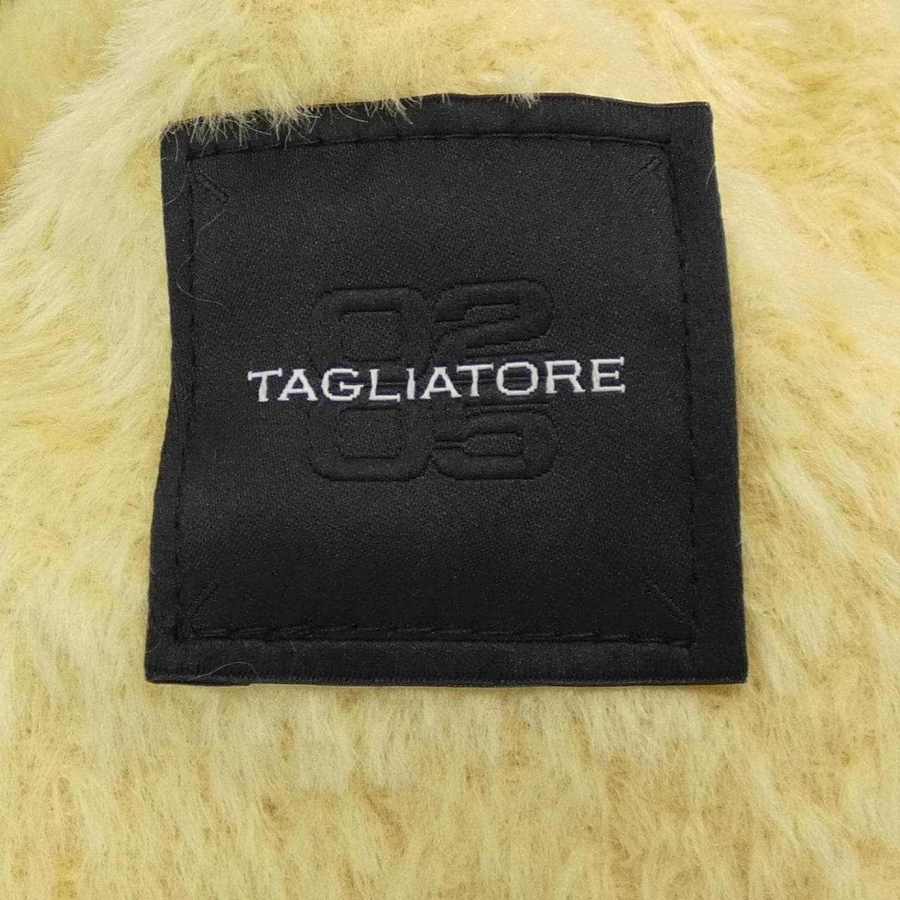 TAGLIATORE coat