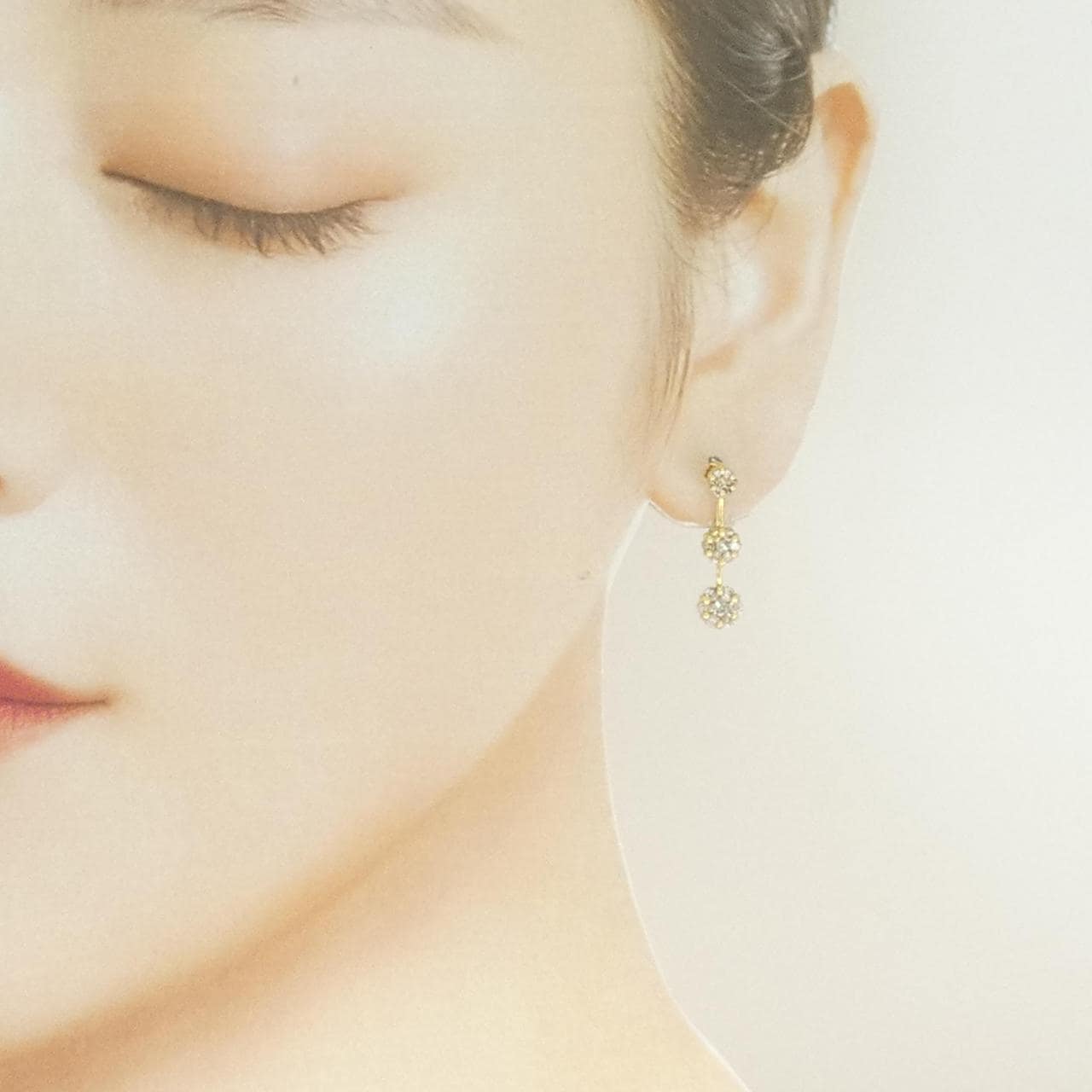 K18YG フラワー ダイヤモンド ピアス 0.90CT