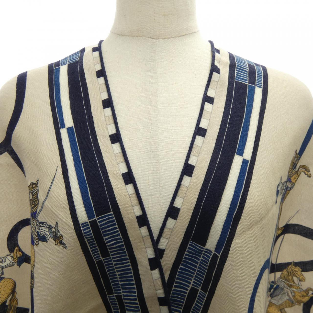 HERMES Passades et Serpentines H363688S 大三角披肩