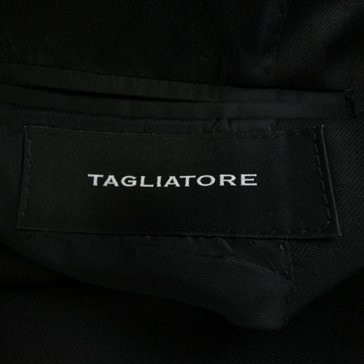 タリアトーレ TAGLIATORE スーツ