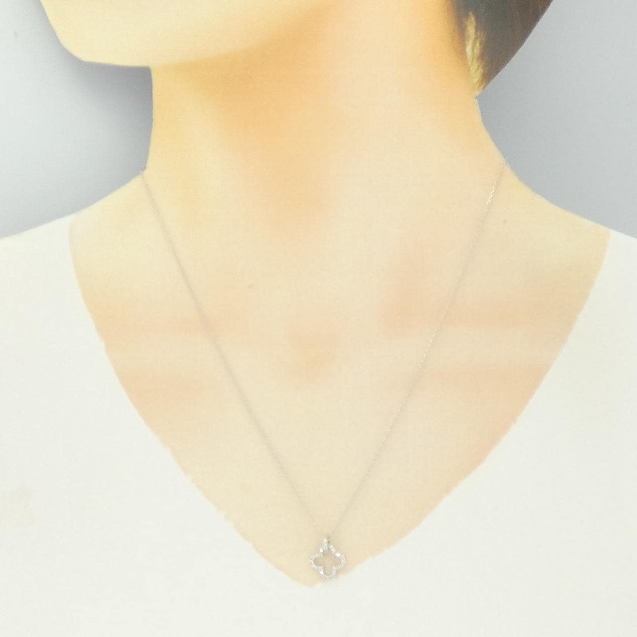 K18WG クローバー ダイヤモンド ネックレス 0.14CT
