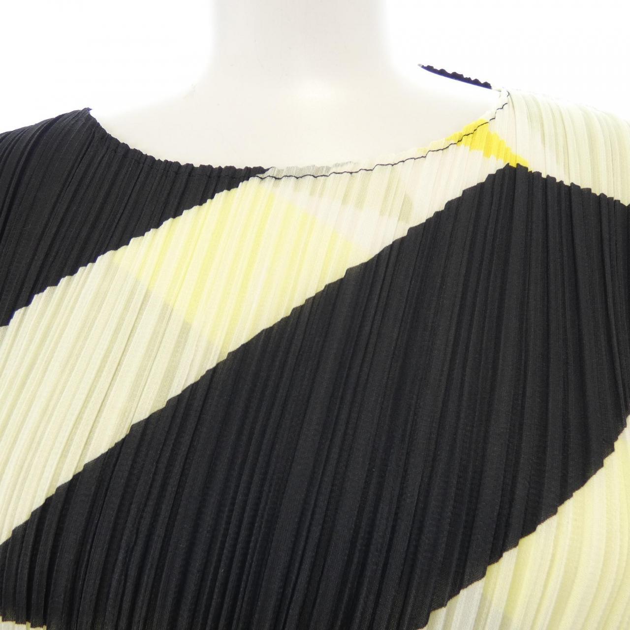 プリーツプリーズ PLEATS PLEASE トップス