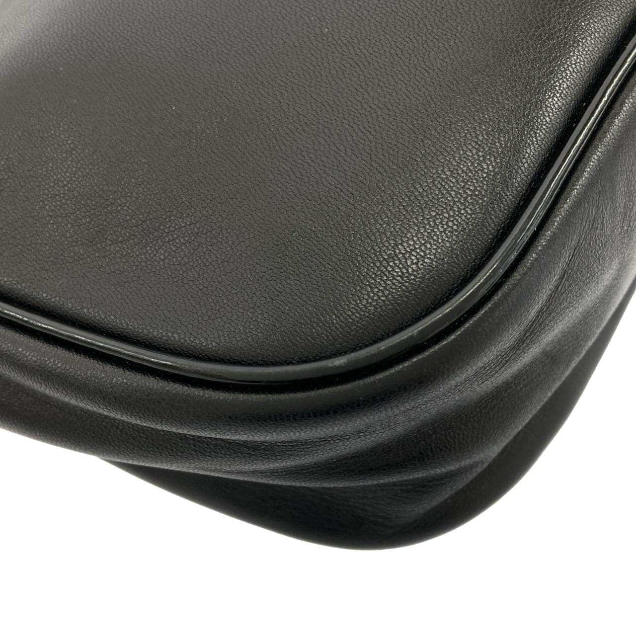 サルヴァトーレフェラガモ 21 E168 ショルダーバッグ