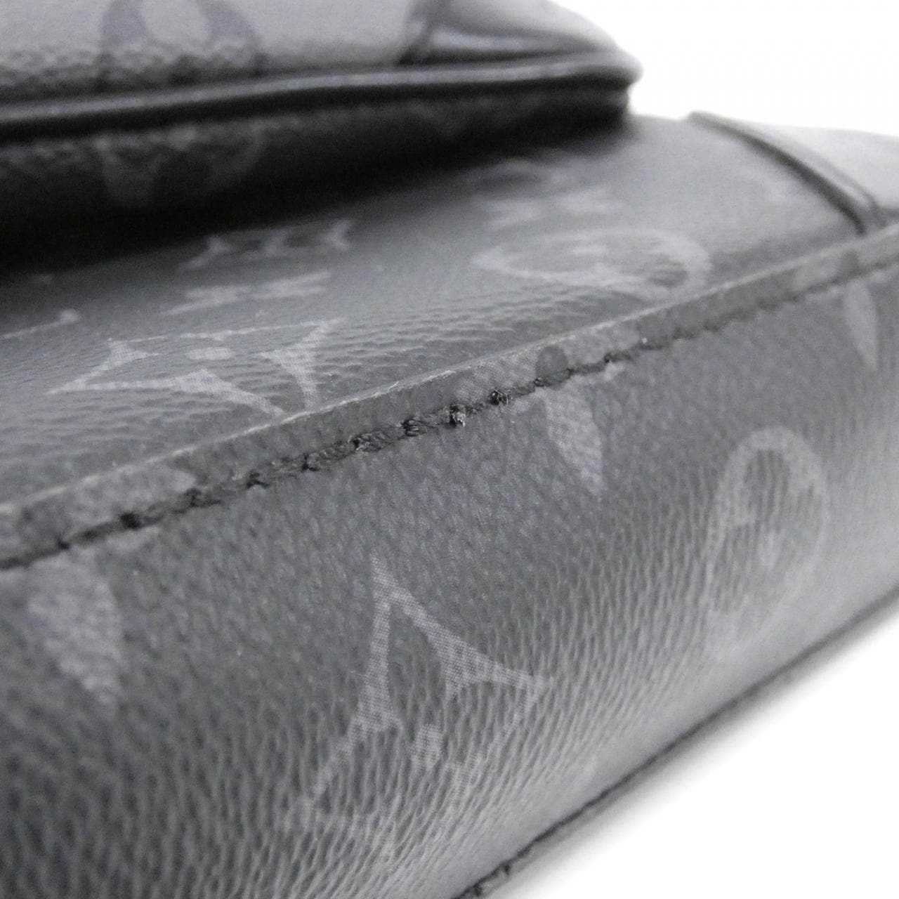 ルイヴィトン モノグラム エクリプス リバース トリオ メッセンジャー M69443 ショルダーバッグ