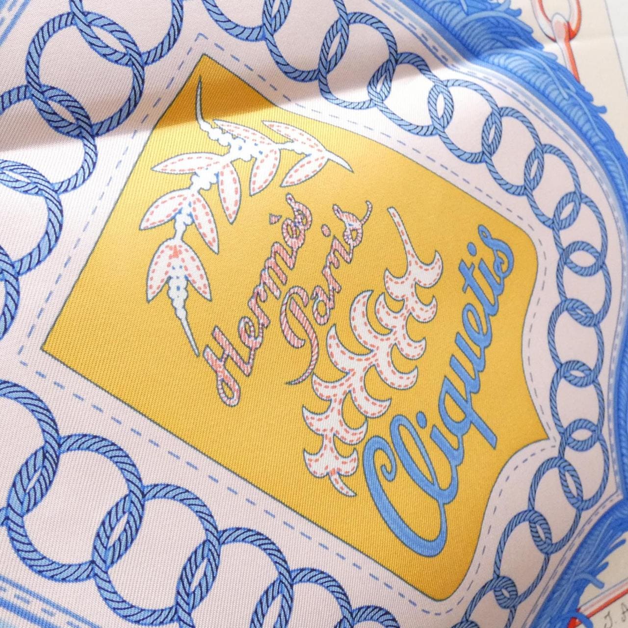 エルメス CLIQUETIS カレ スカーフ