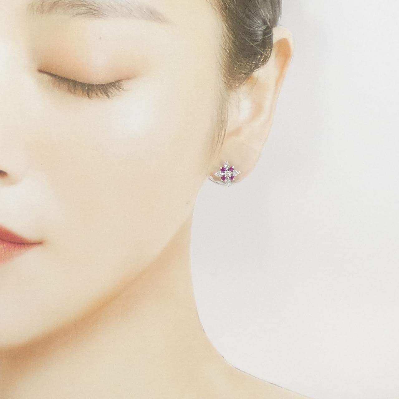 K18WG ルビー ピアス 0.36CT