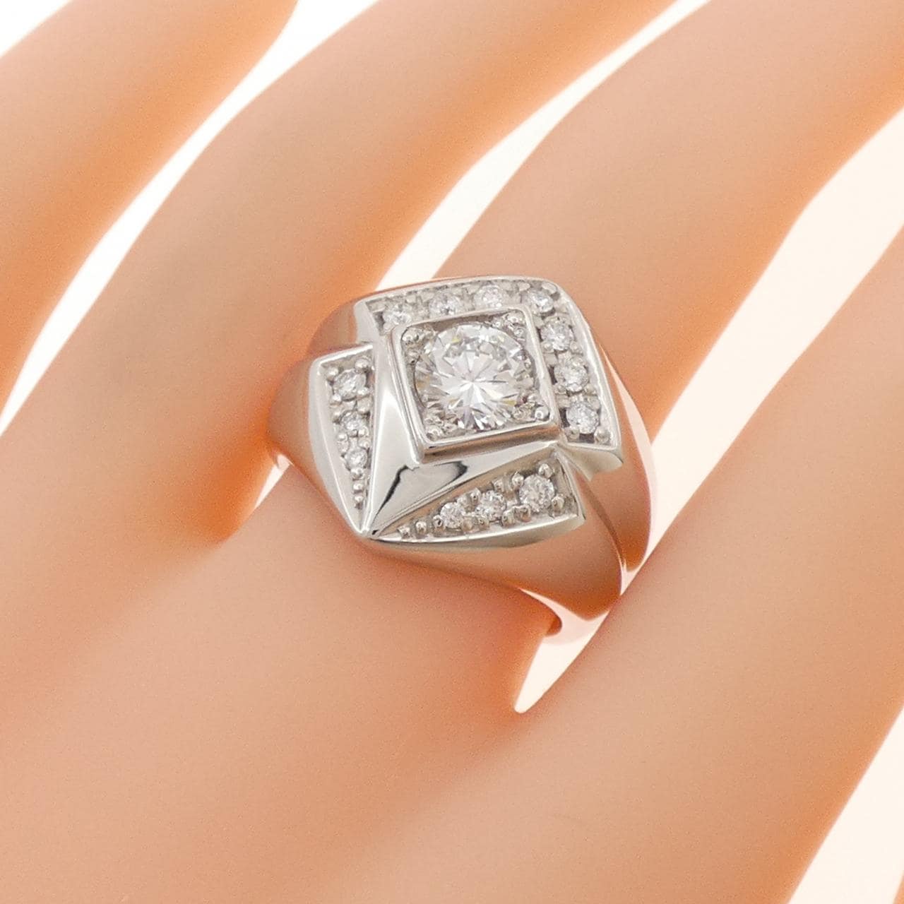 PT900 ダイヤモンド リング 0.900CT G SI1 VG