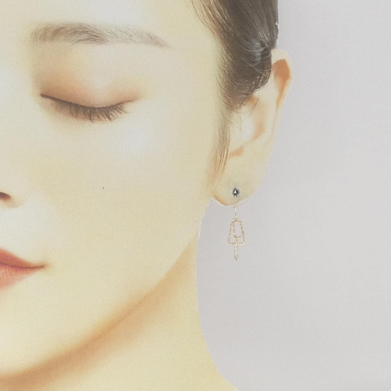 K10YG earrings