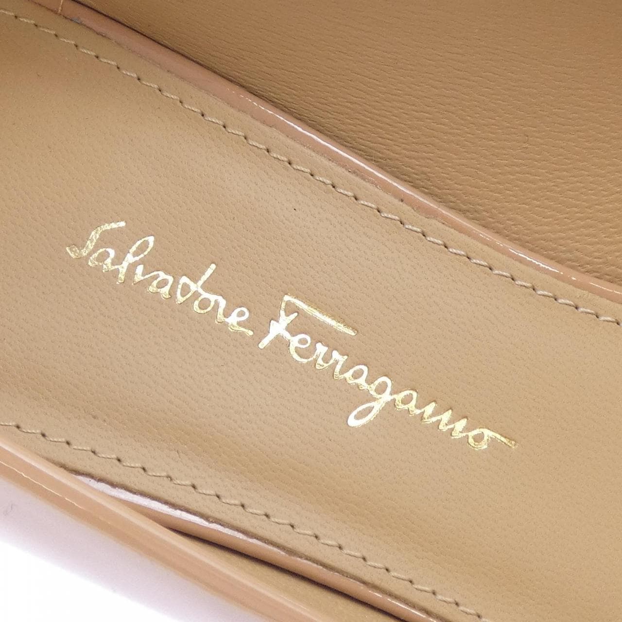 サルヴァトーレフェラガモ SALVATORE FERRAGAMO パンプス