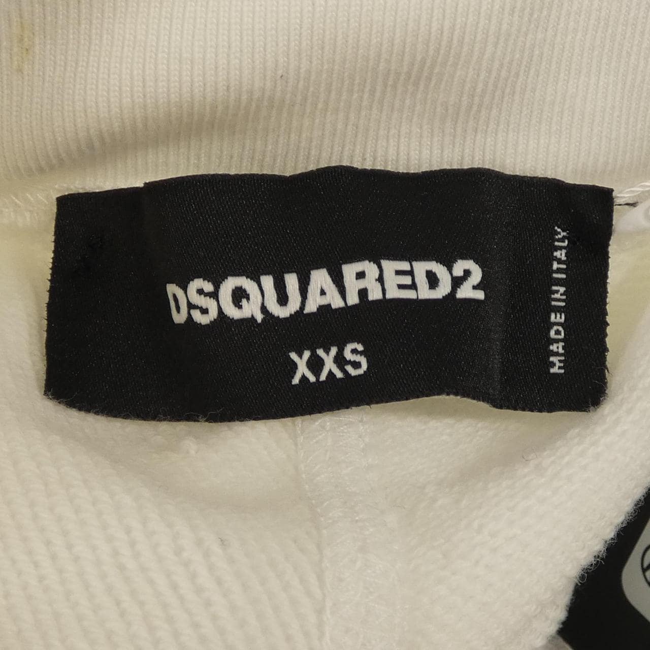 ディースクエアード DSQUARED2 S72MU0529 S25462 ショートパンツ