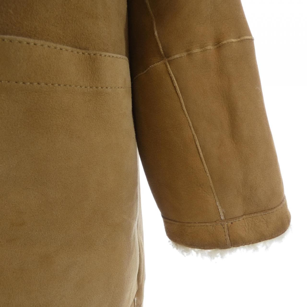 クリスチャンディオール CHRISTIAN DIOR 858M17AL830 ムートンコート