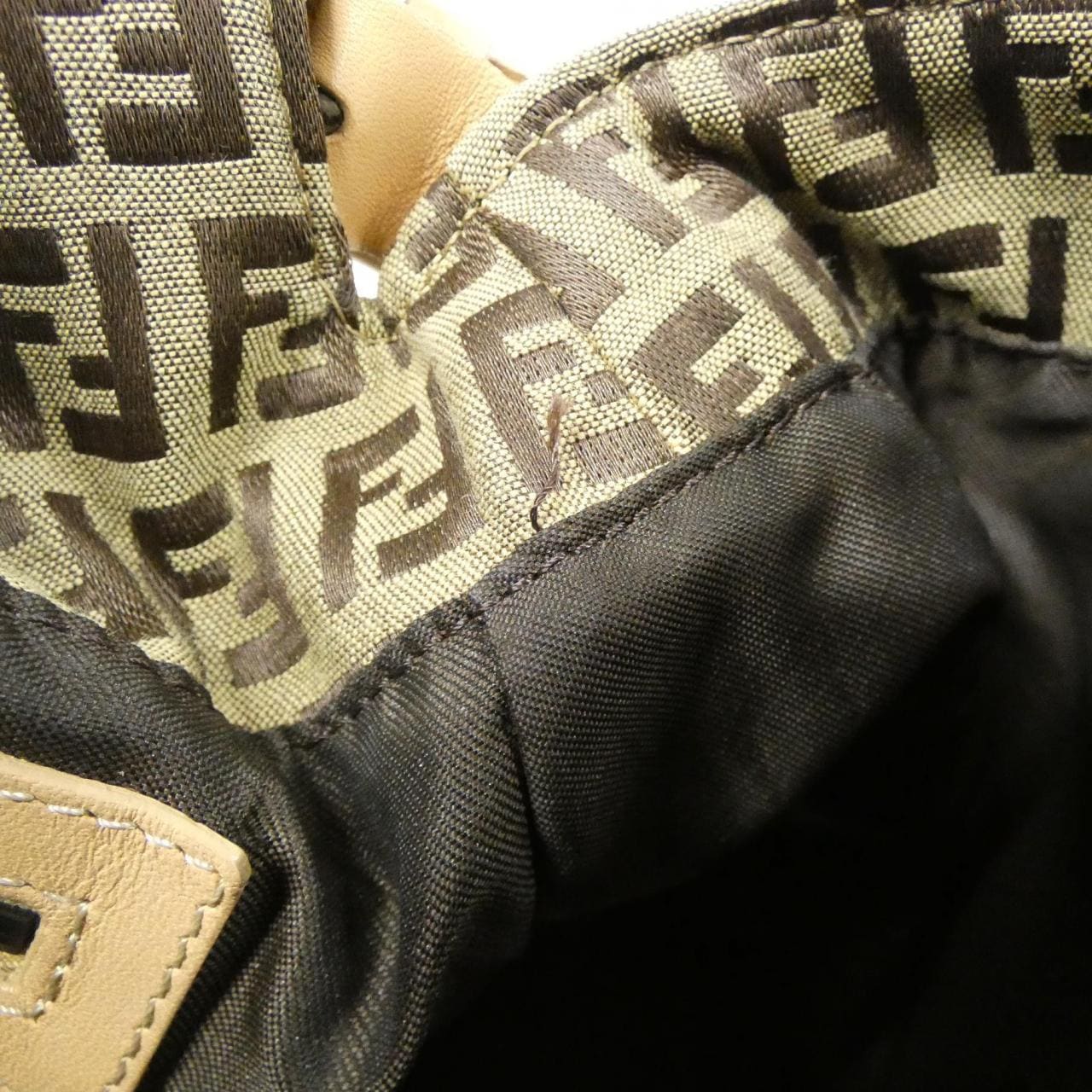 【ヴィンテージ】フェンディ マンマ バゲット 8BR001 ショルダーバッグ