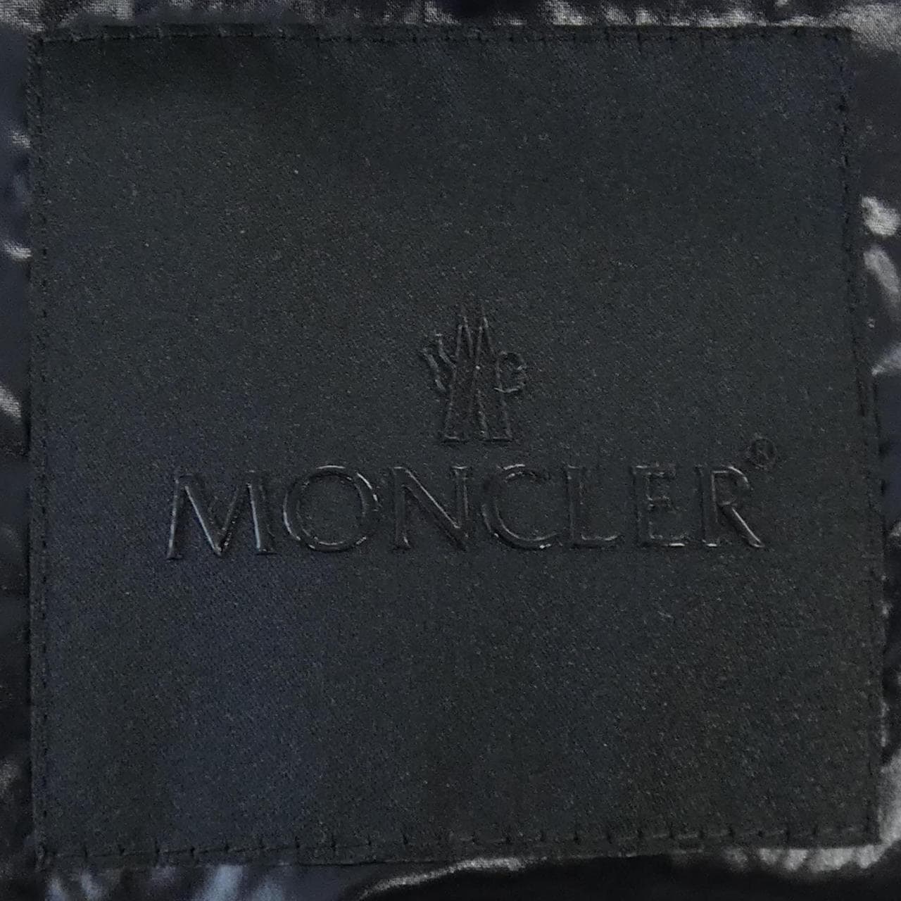 モンクレール MONCLER ダウンジャケット