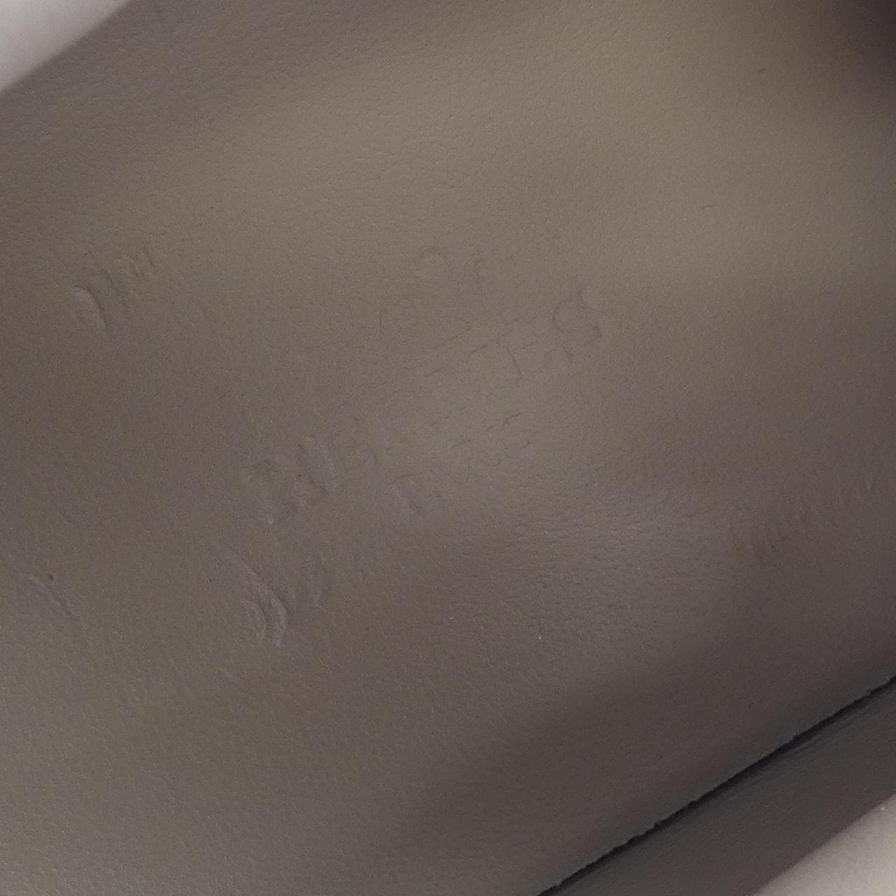 エルメス HERMES ラッキー Hシグネチャー 252005Z スニーカー