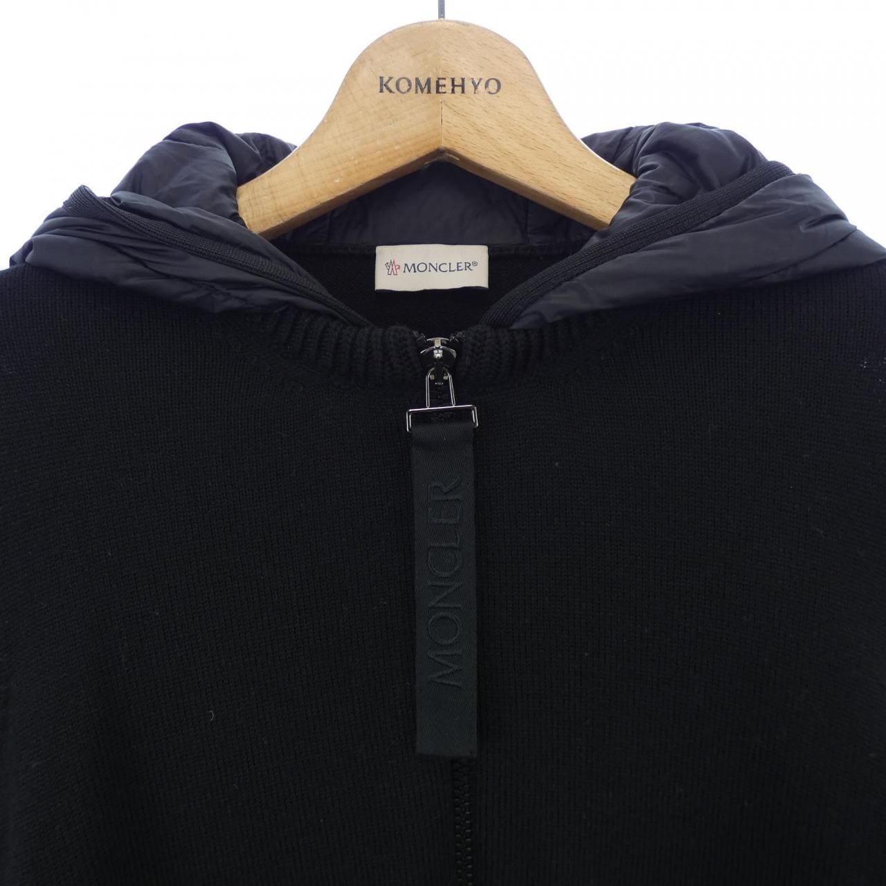 モンクレール MONCLER ダウンジャケット