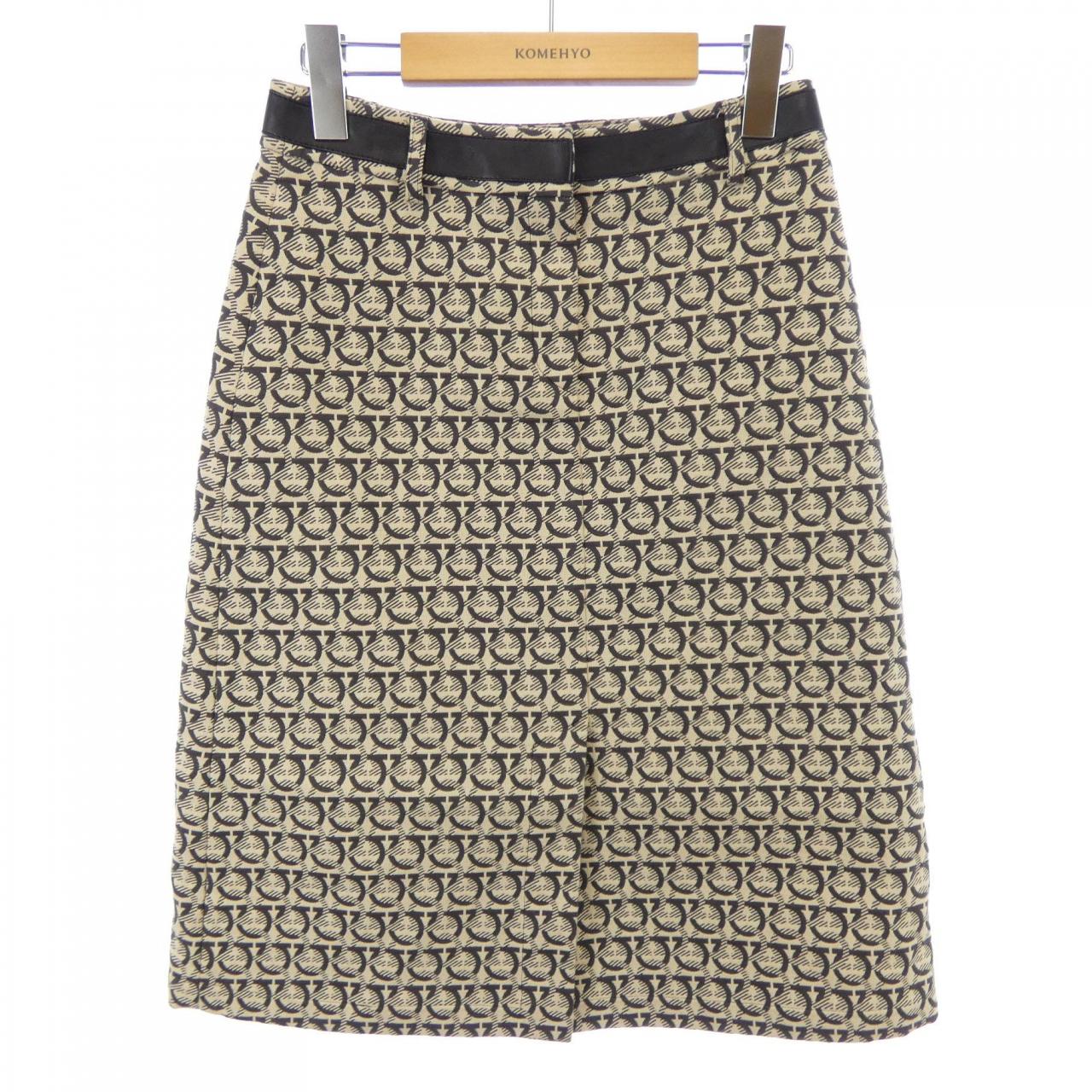 サルヴァトーレフェラガモ SALVATORE FERRAGAMO 13 J149 スカート