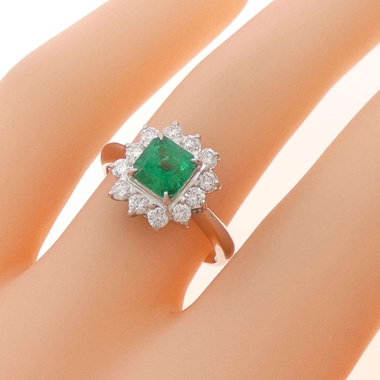PT900 エメラルド リング 0.74CT