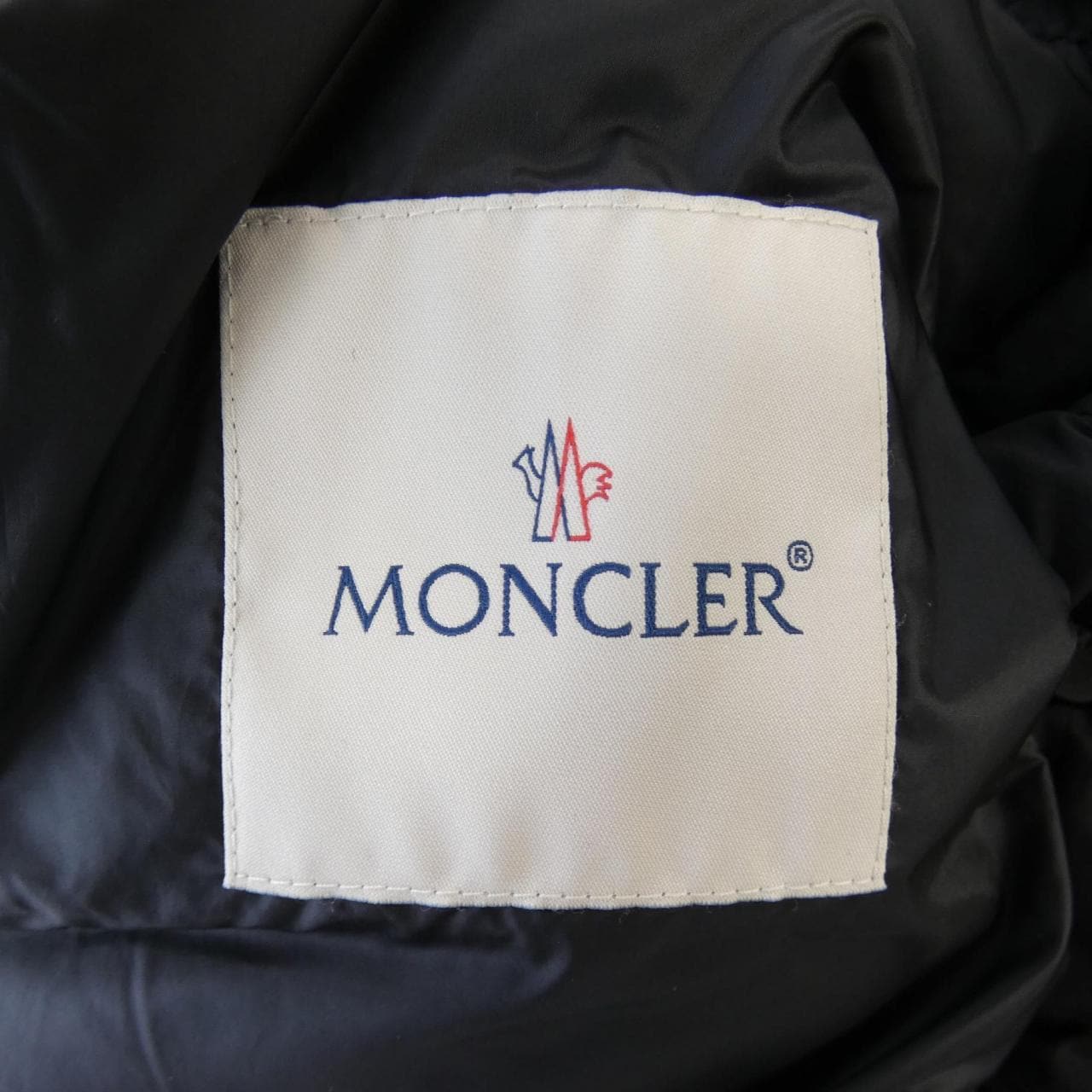 モンクレール MONCLER ダウンジャケット