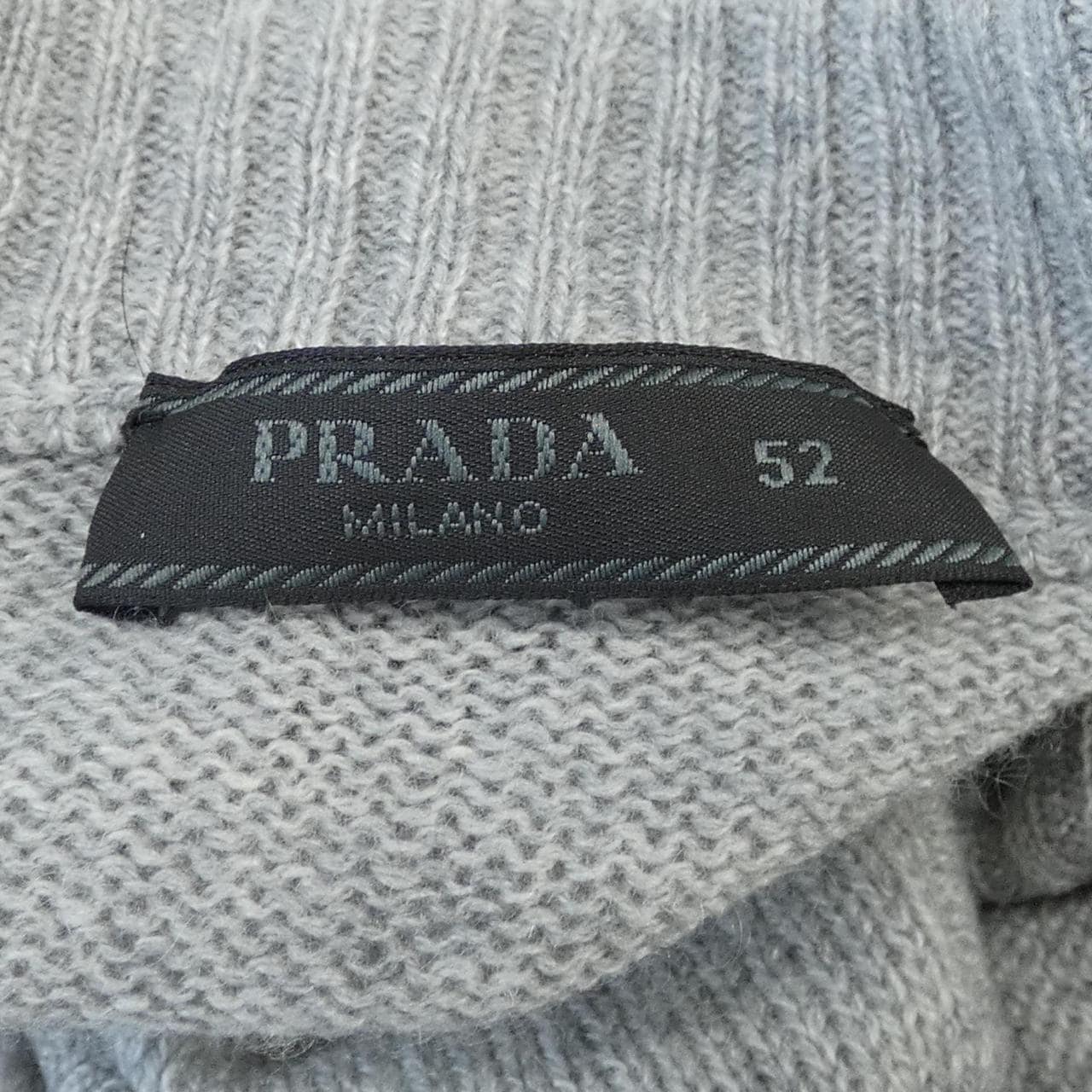 プラダ PRADA UMA770 S181 ニット