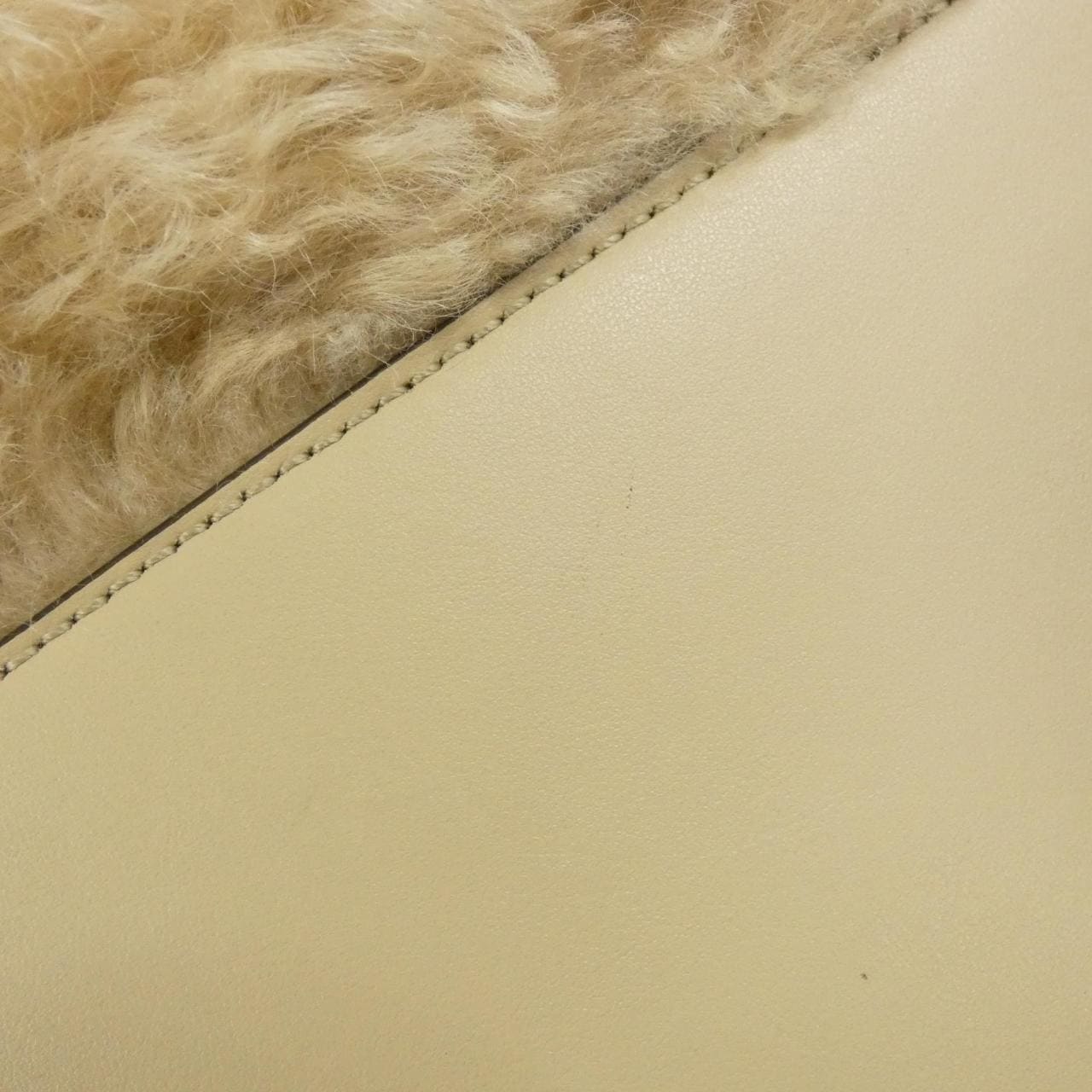 フェンディ フェンディ オリガミ MEDIUM 8BH414 A984 ショルダーバッグ