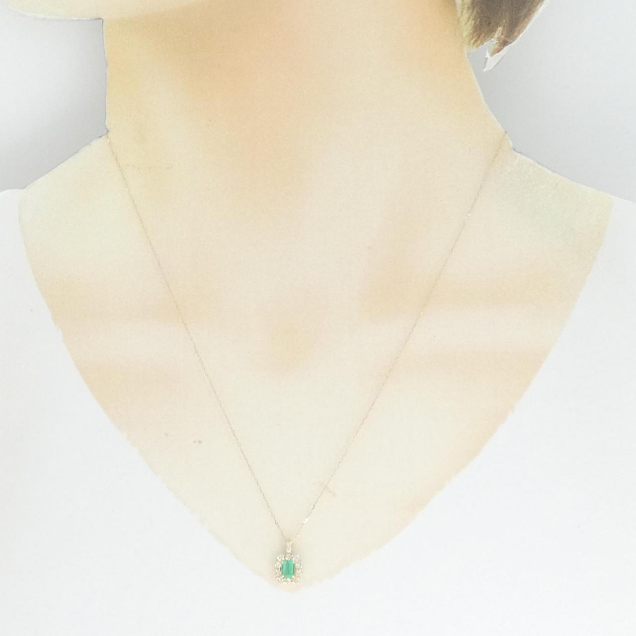 K18YG emerald necklace 0.31CT
