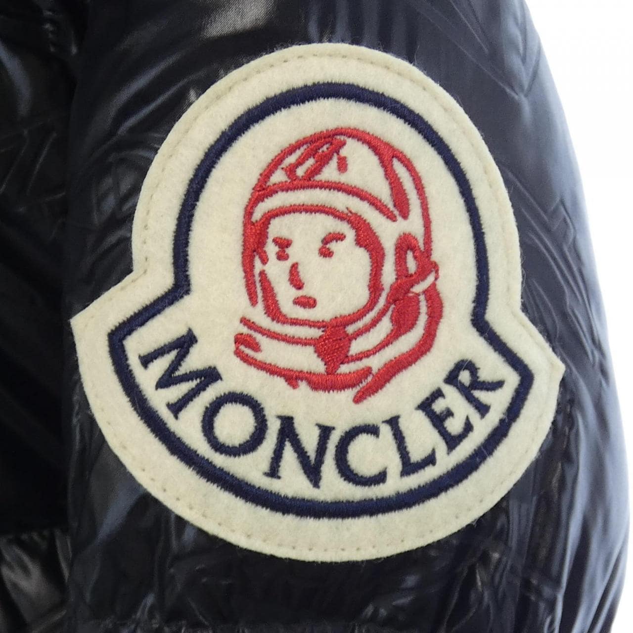 モンクレール MONCLER ダウンジャケット