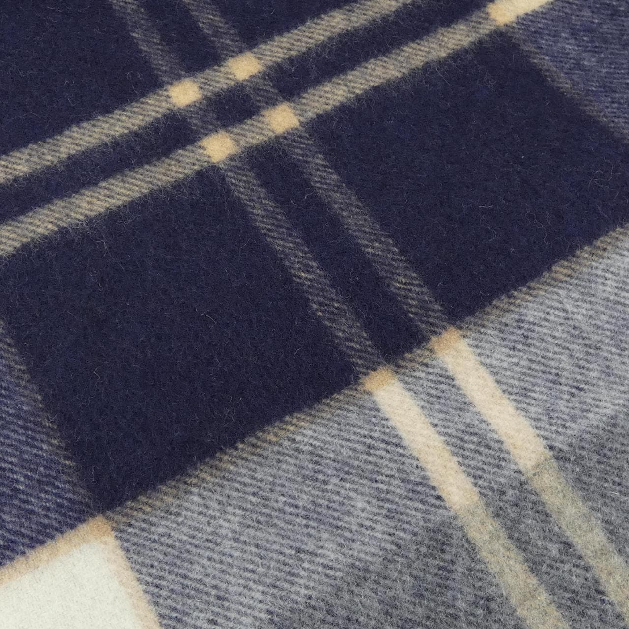 ジョンストンズ JOHNSTONS OF ELGIN STOLE