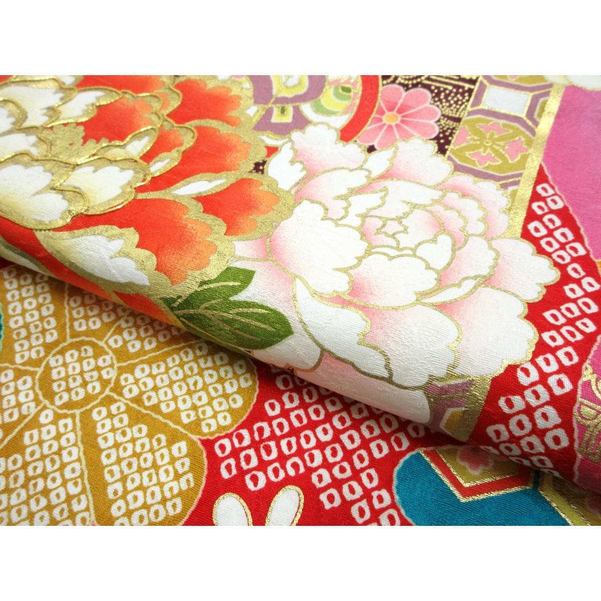振袖　友禅金彩加工　刺繍入りボカシ染　身幅Ｌ寸