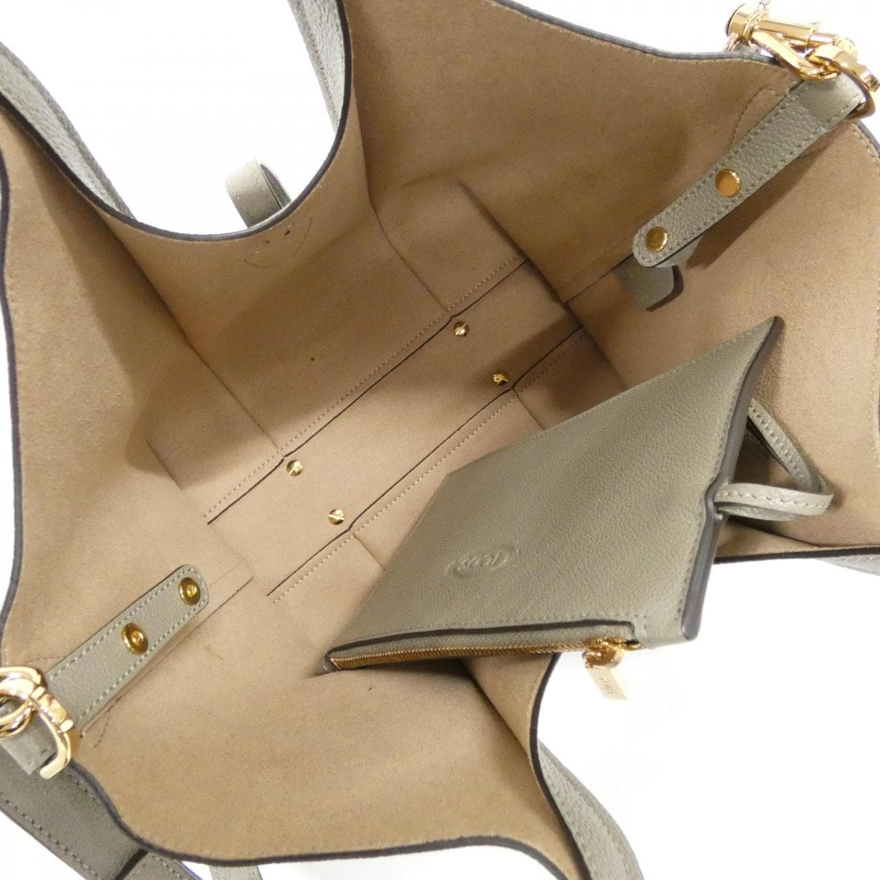 トッズ T TIMELESS XBWTSBA9100Q8EV618 バッグ