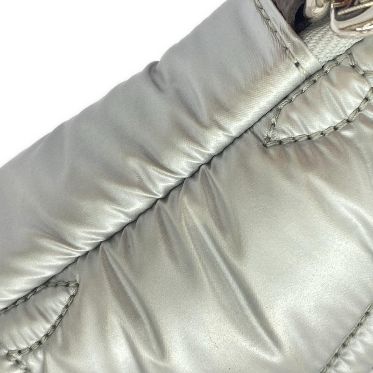 ルイヴィトン LVピロー(モノグラム) フォン ポーチ M81716 ショルダーバッグ