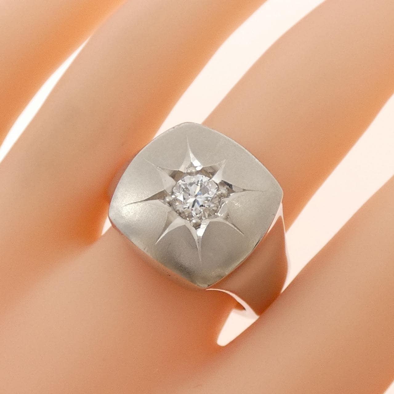 PT900 ダイヤモンド リング 0.542CT