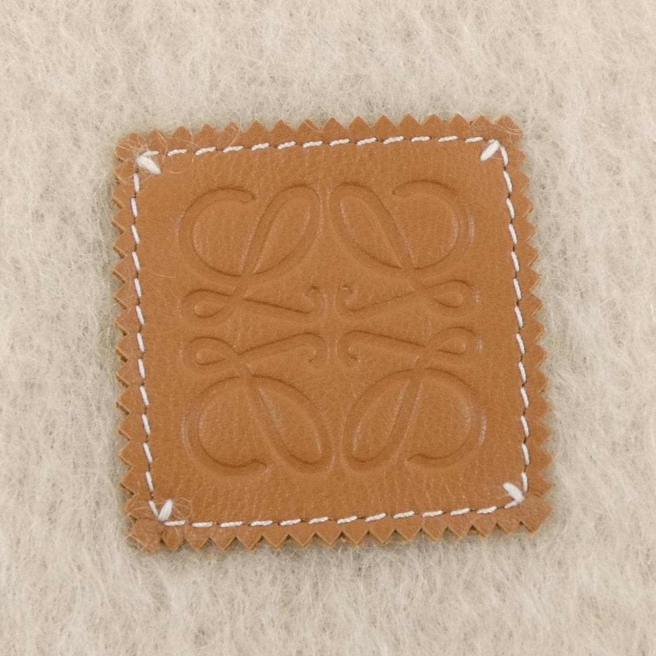 ロエベ LOEWE F811257X22 MUFFLER