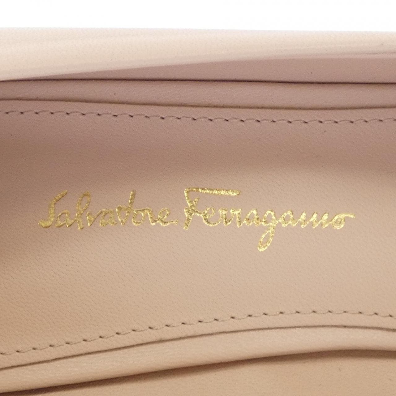サルヴァトーレフェラガモ SALVATORE FERRAGAMO パンプス