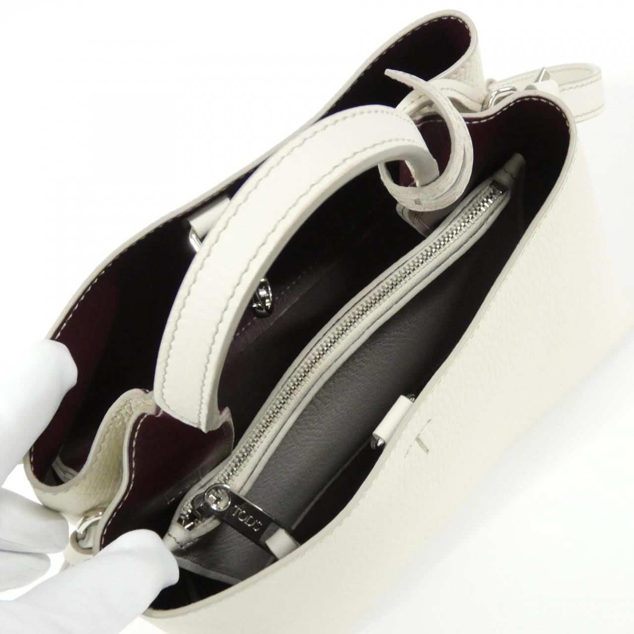 トッズ XBWAPAEL000QRI9P09 バッグ