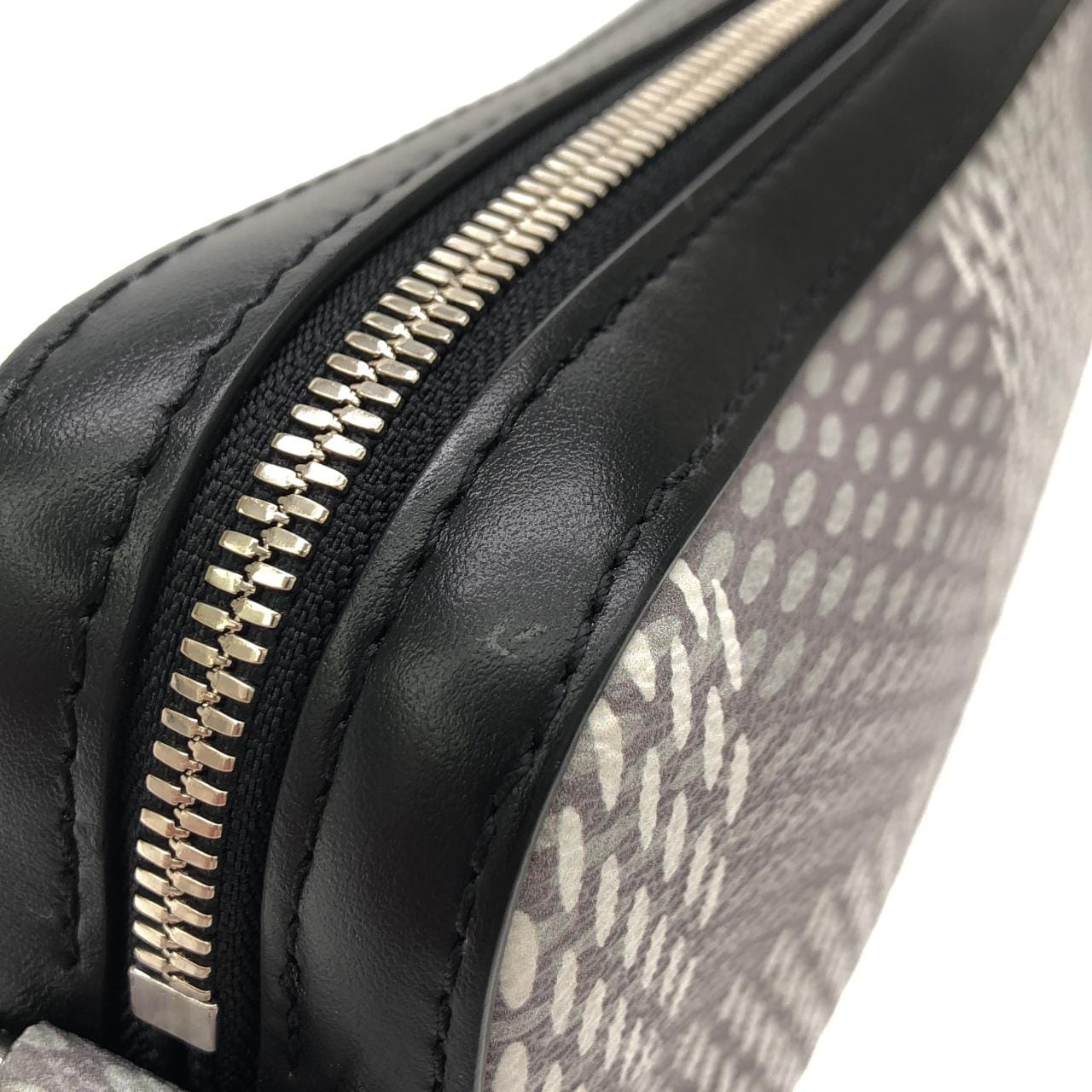 ルイヴィトン ダミエ グラフィット 3D トリオ メッセンジャー N50027 ショルダーバッグ