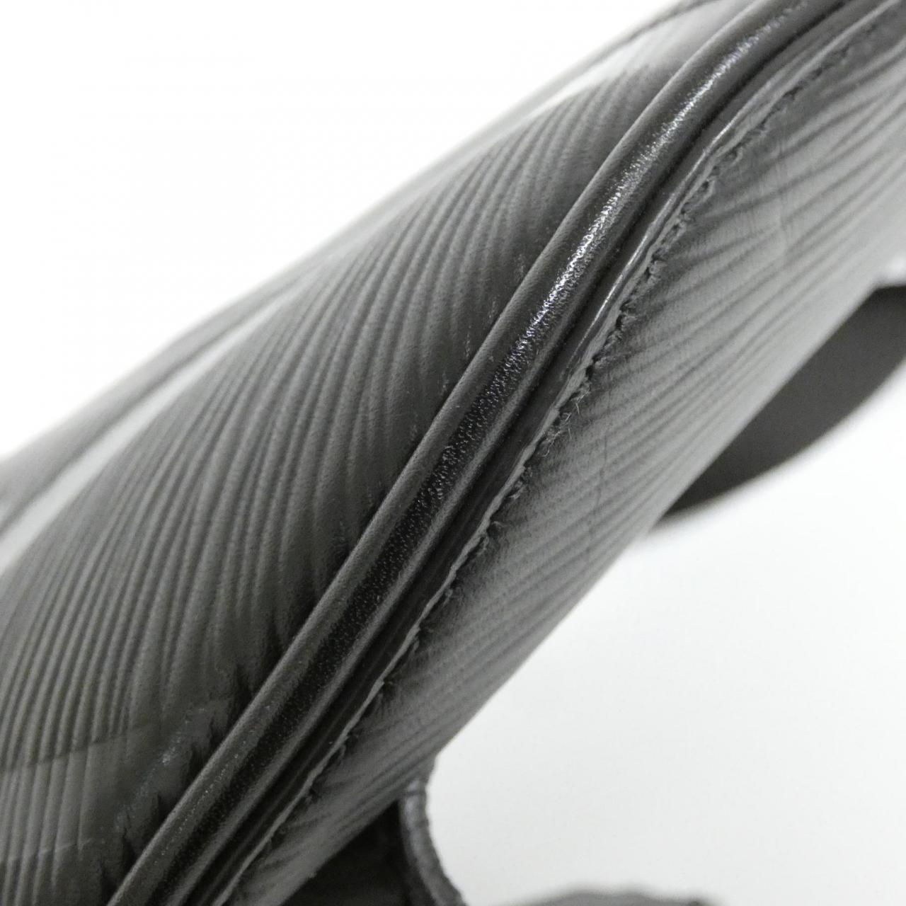 ルイヴィトン エピ(LVサークル) バムバッグ M53300 ショルダーバッグ