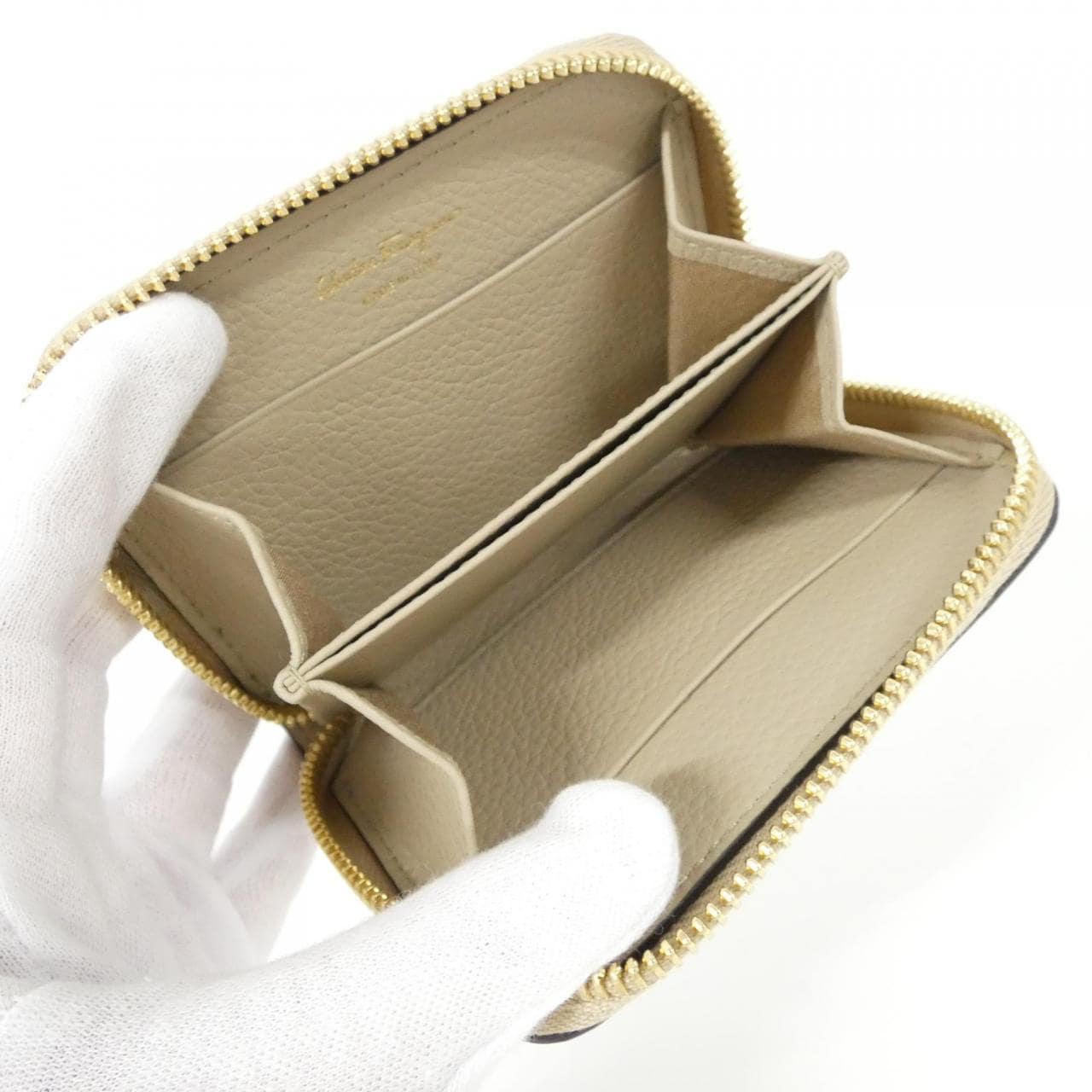 【未使用品】サルヴァトーレフェラガモ 22 0406 コインケース