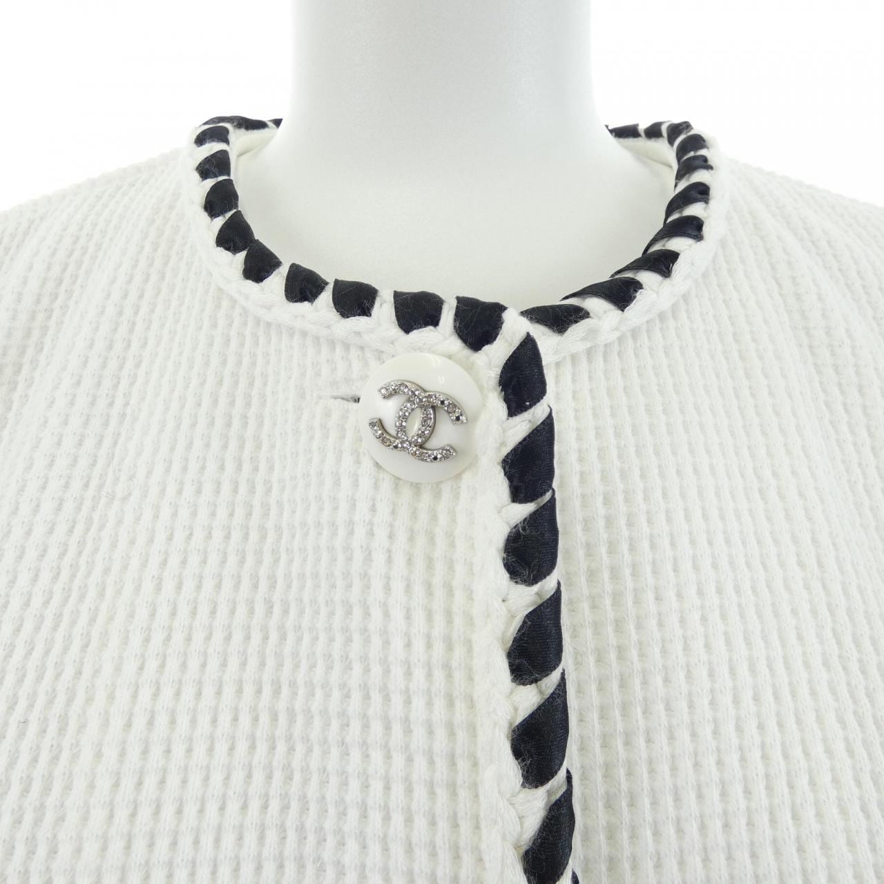 シャネル CHANEL P70028V60820 21C ノーカラージャケット