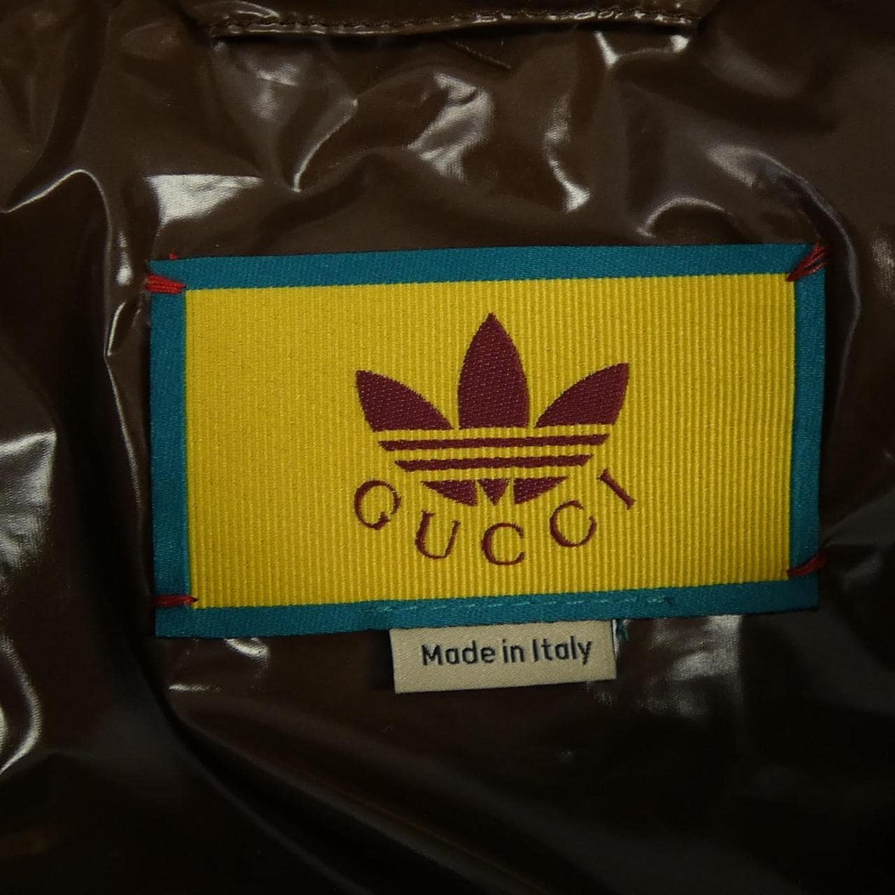 グッチ GUCCI ADIDAS 713715 ZAHET ダウンベスト