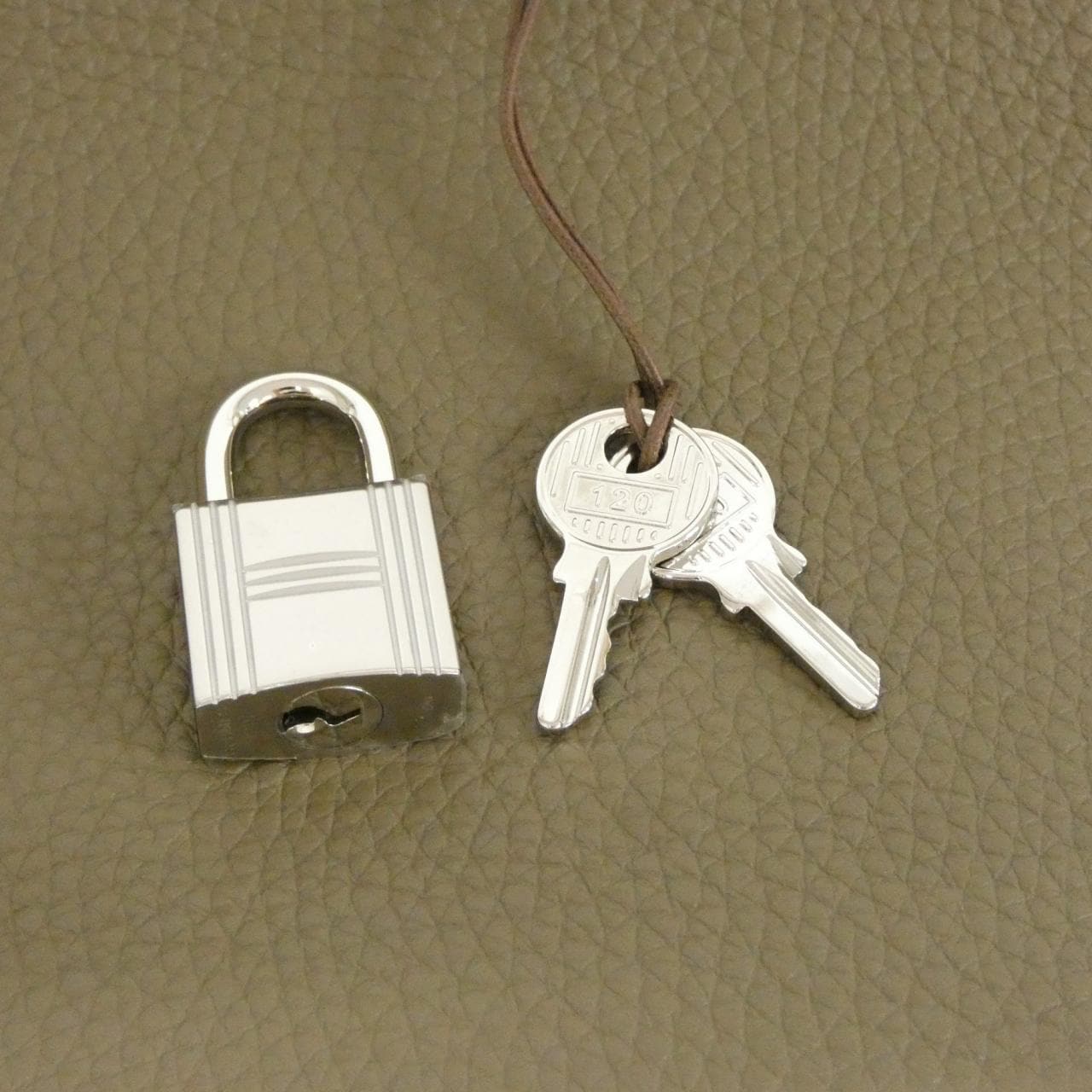 【未使用品】エルメス ピコタン ロック MM 060991CK バッグ